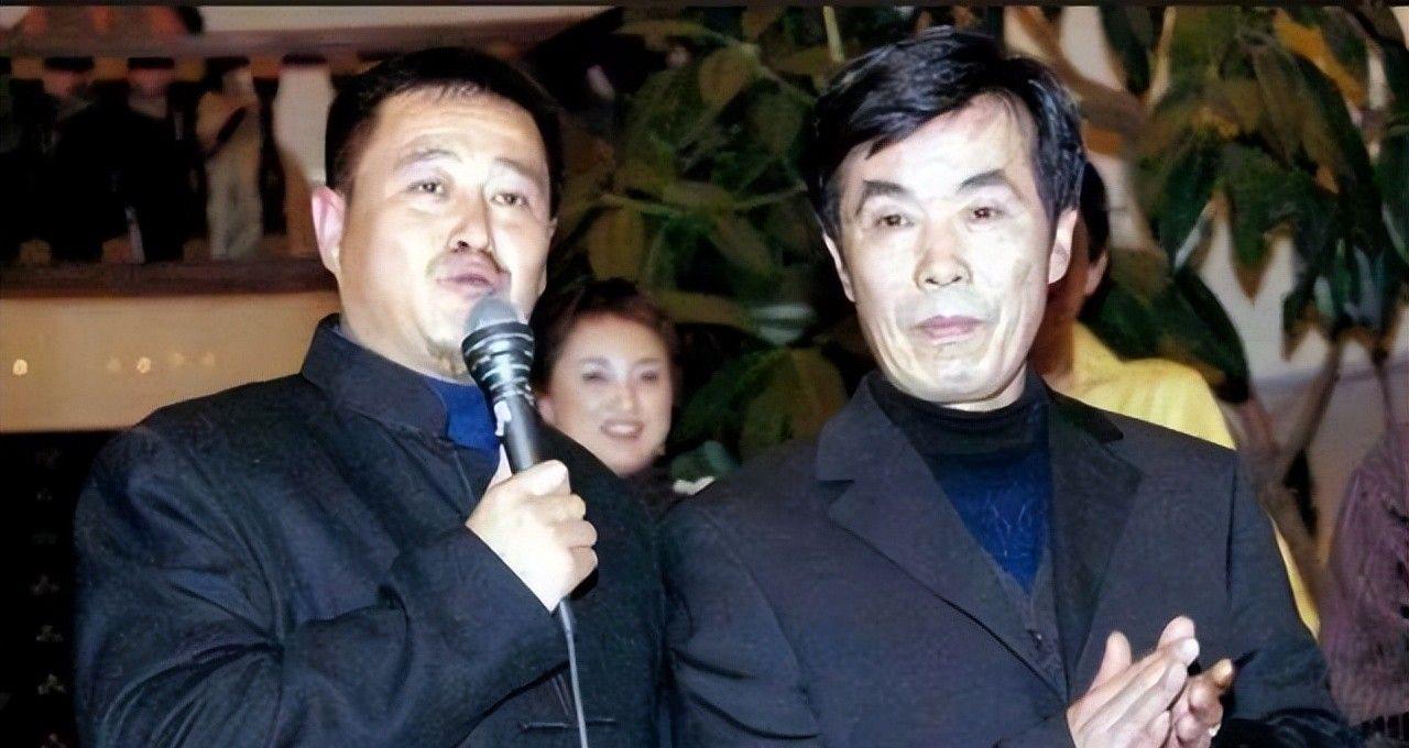 世体:萨拉戈萨抵达巴塞罗那,今天接受西班牙人体检