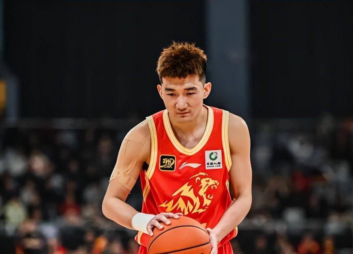 尼克斯夺冠湖人最尴尬:詹姆斯留队与否不重要,东契奇难超哈登