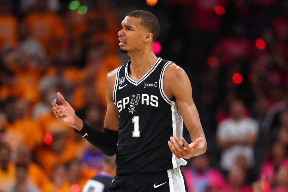 兄弟篮球，布伦森、哈特和大乔是首个NCAA+NBA夺冠的三人组