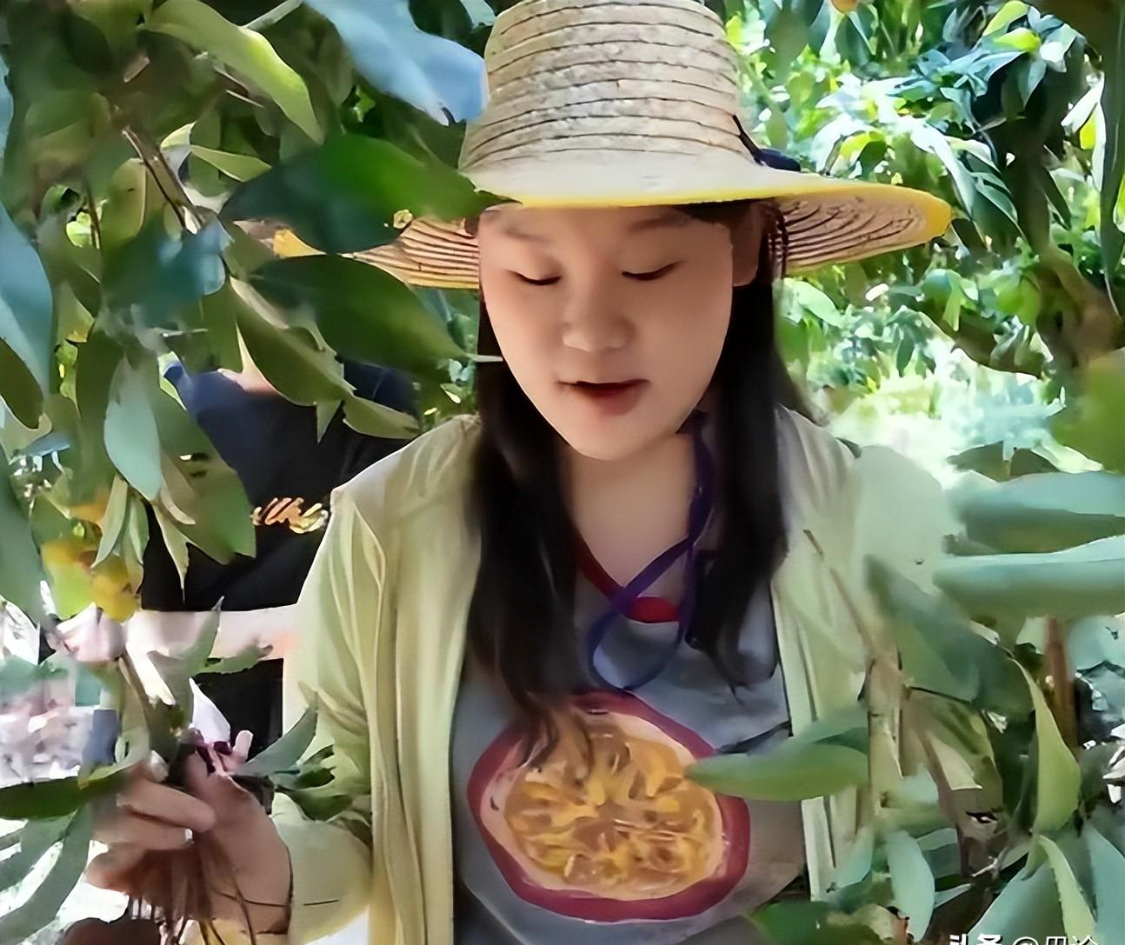 数万人凌晨狂欢!时隔36年世界杯首胜 他们力压巴西 小组第1